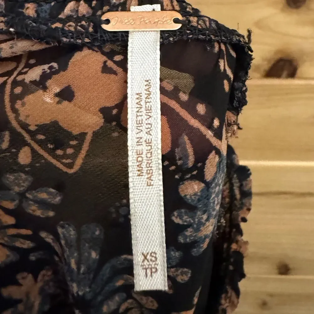 Free People Sz XSmall Clarissa Floral Printed Puff Sleeve Cropped Blouse Revolve